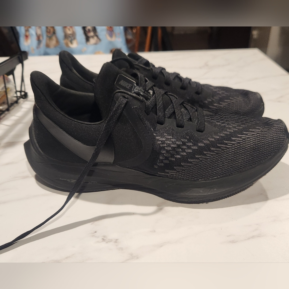 Nike Zoom Winflo 6 Womens Shoes Size 9.5